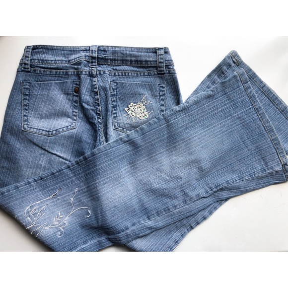 Vintage Boho 90s Rare Flare Jeans with Flower Embroidery Low Rise Size 28 - Picture 6 of 7